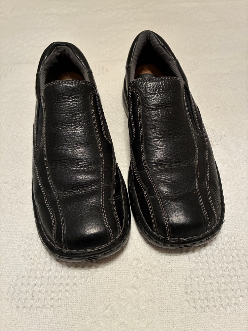 Skechers Black Leather Slip-On Loafer with Contrast Stitching